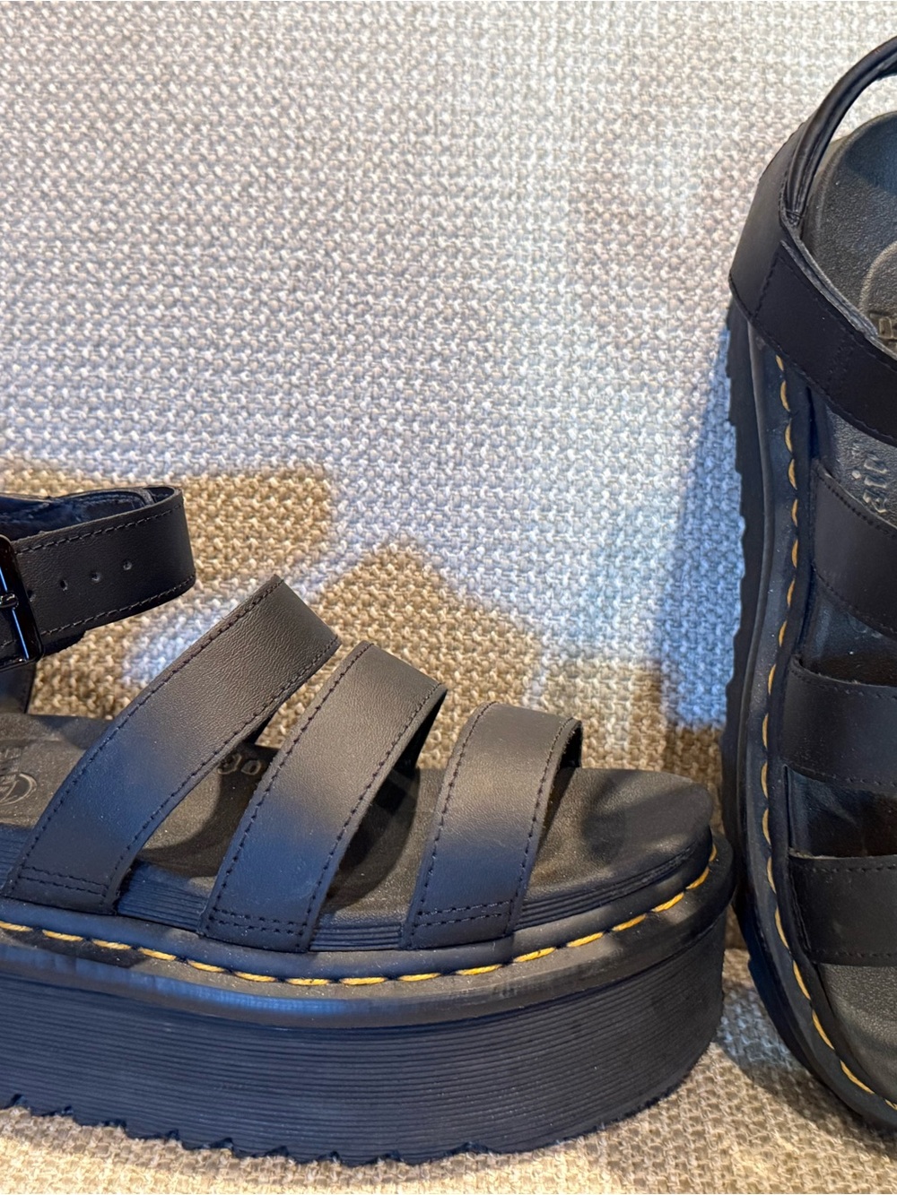 Dr. Martens Sz 8 Woman’s Air Wair Black Leather Blair Quad Platform Sandals